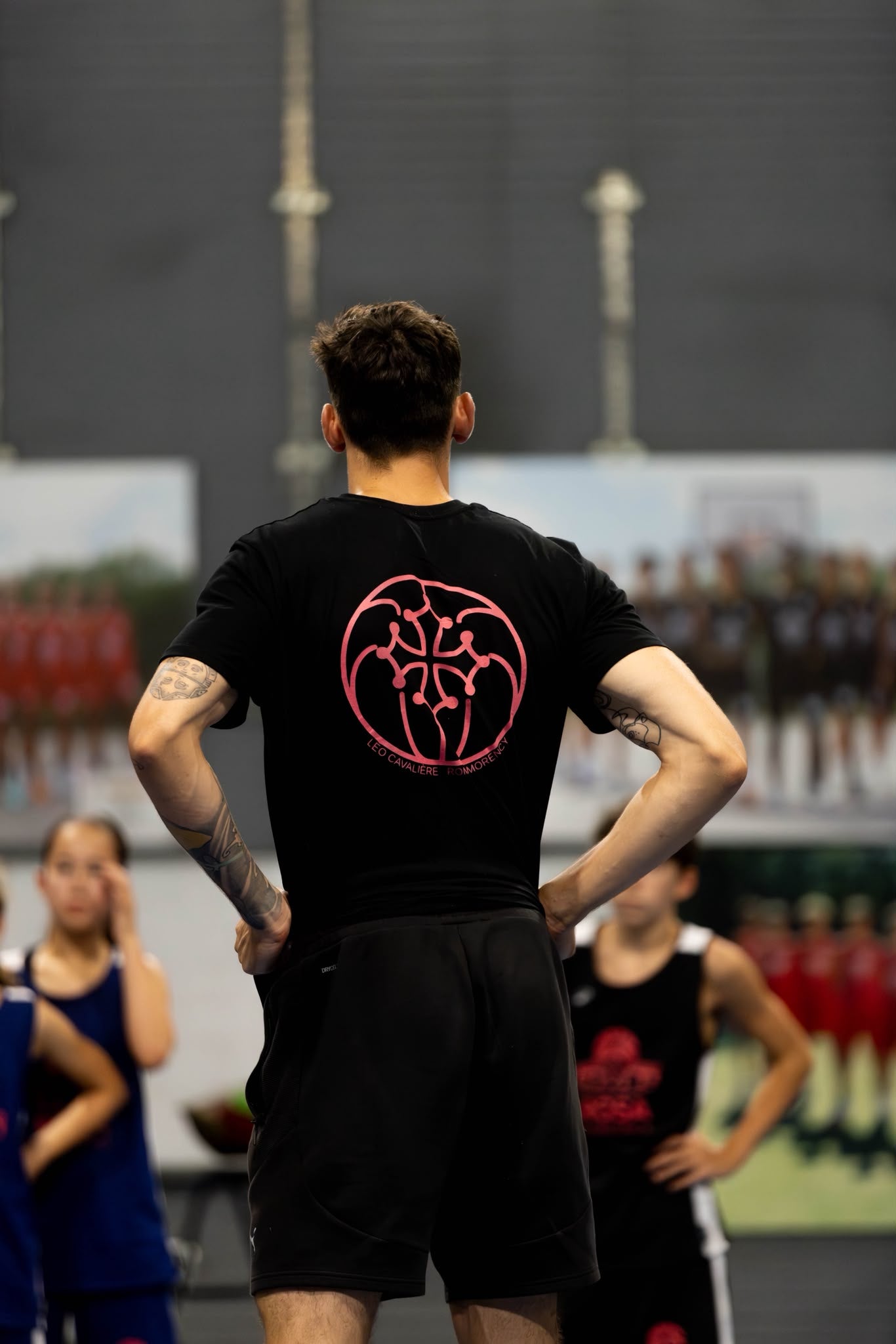 T-SHIRT ADULTE ROSA BASKETBALL - ESSENTIEL
